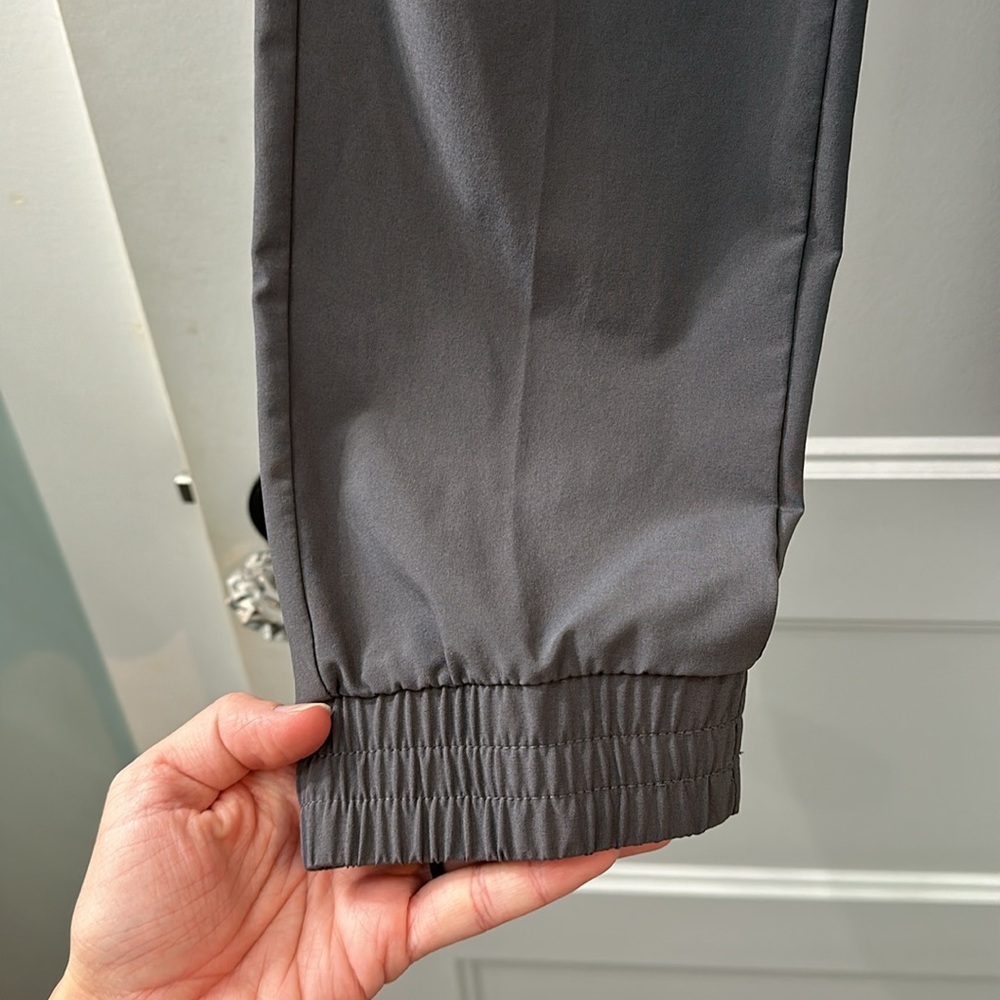 Scrub material pants! - Picture 2 of 3